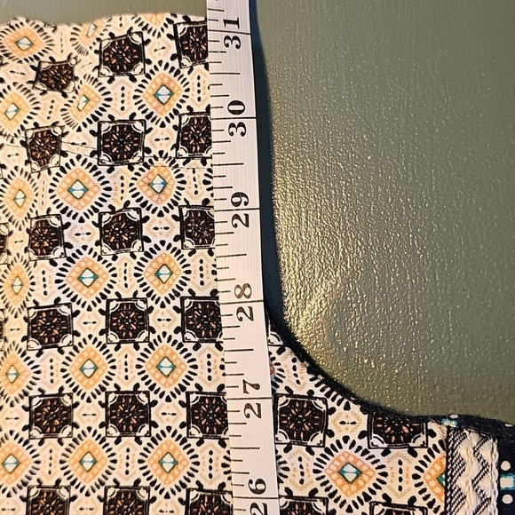 Chico's Blue and White Graphic Boxy Blouse Patch Work Top. Size 2(large).] - Picture 11 of 12